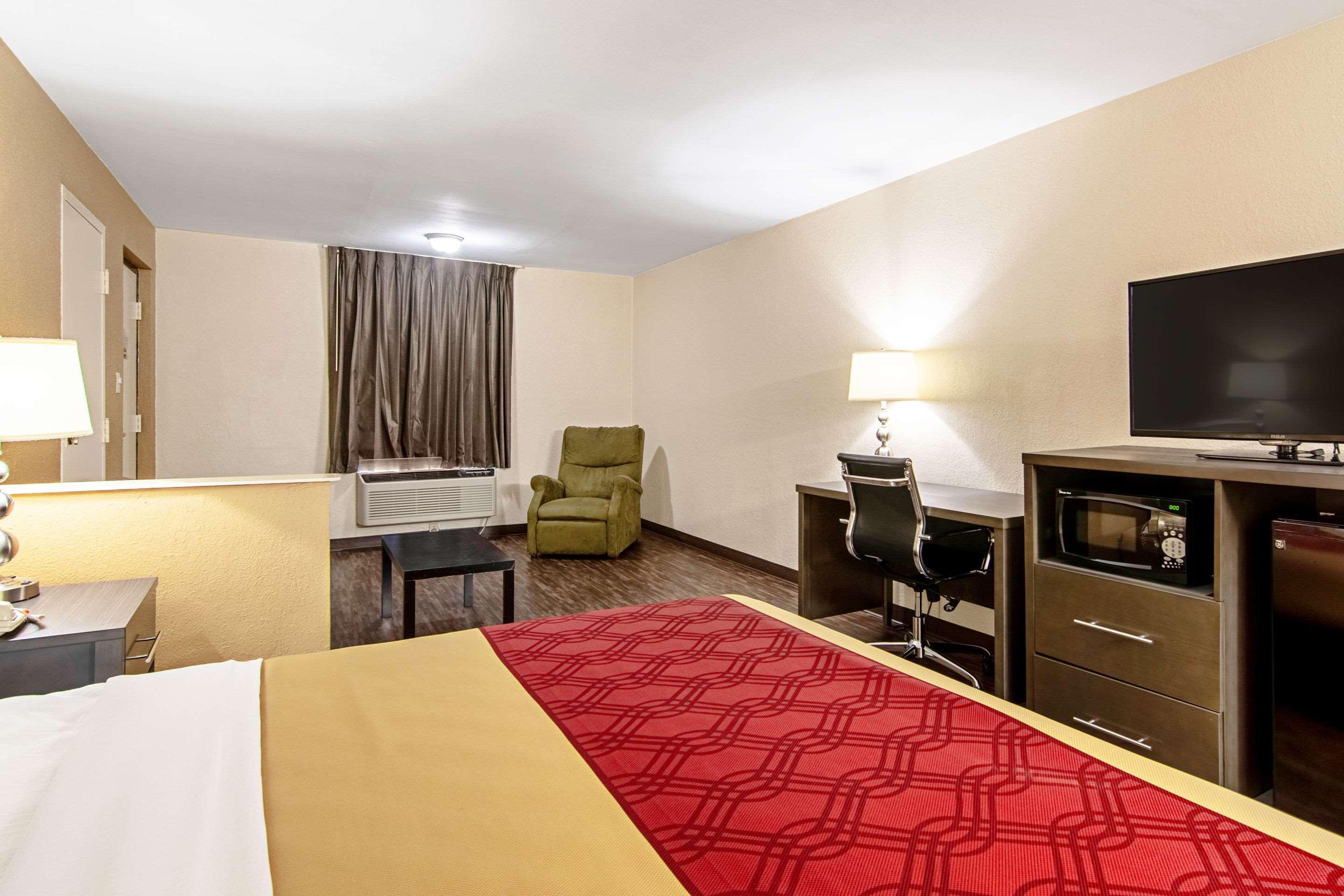 Econo Lodge Inn & Suites Matthews - Charlotte Extérieur photo