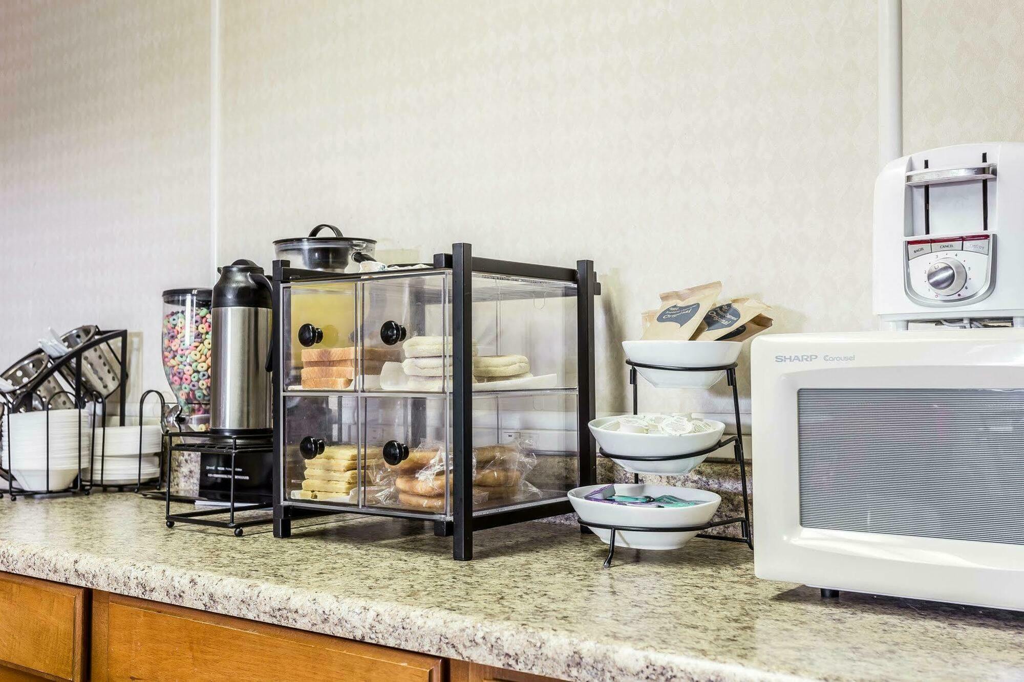 Econo Lodge Inn & Suites Matthews - Charlotte Extérieur photo