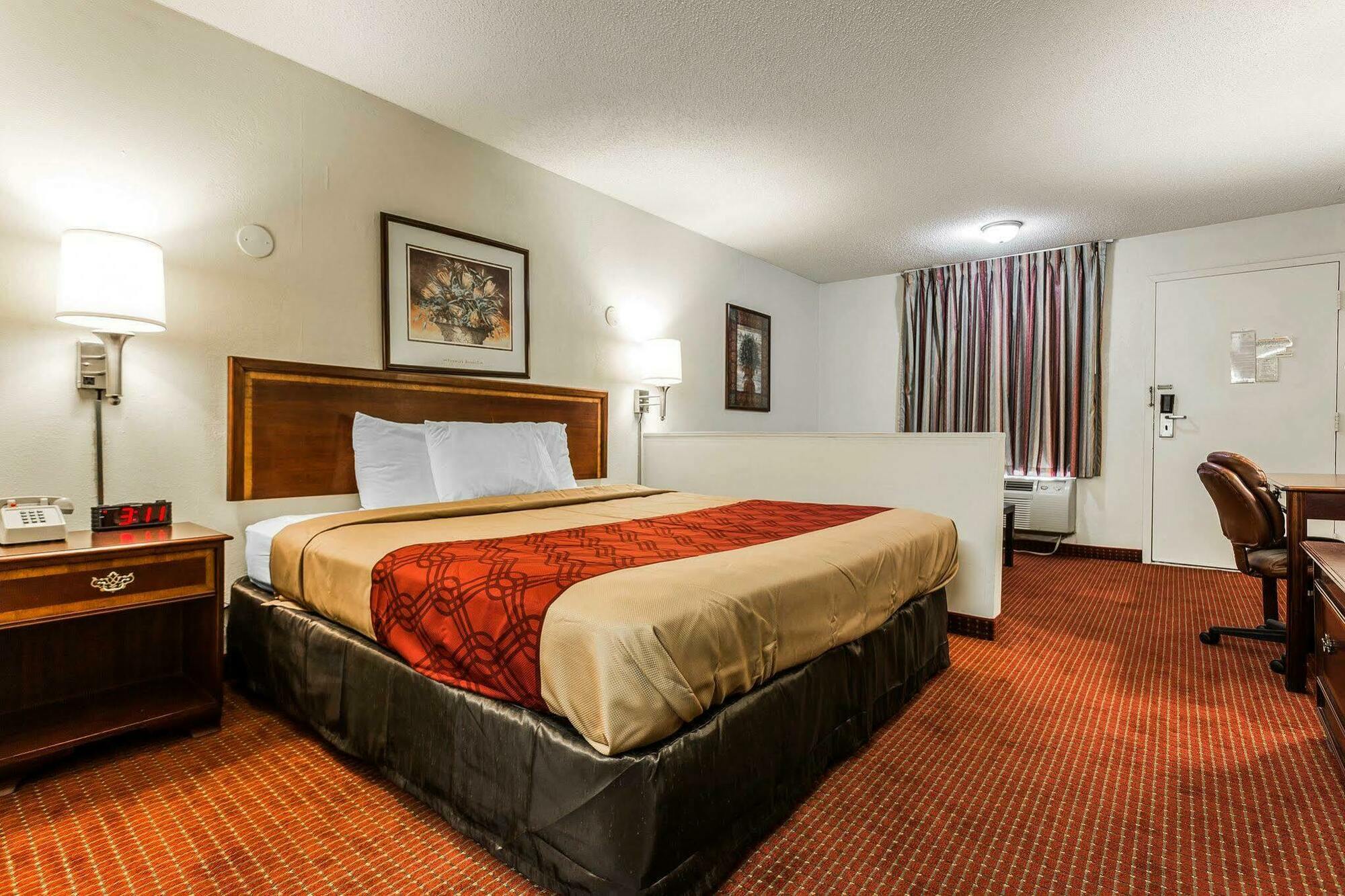 Econo Lodge Inn & Suites Matthews - Charlotte Extérieur photo