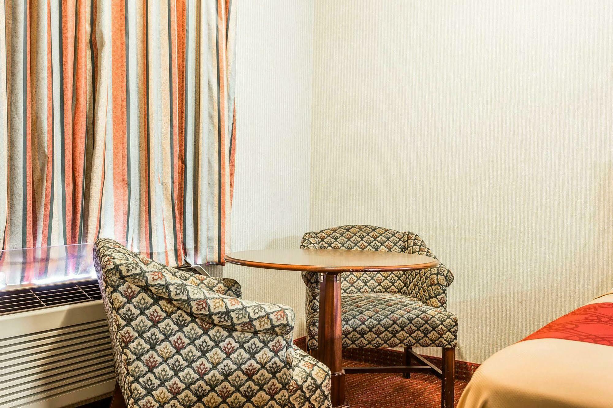 Econo Lodge Inn & Suites Matthews - Charlotte Extérieur photo